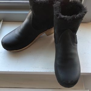 Black clog boots